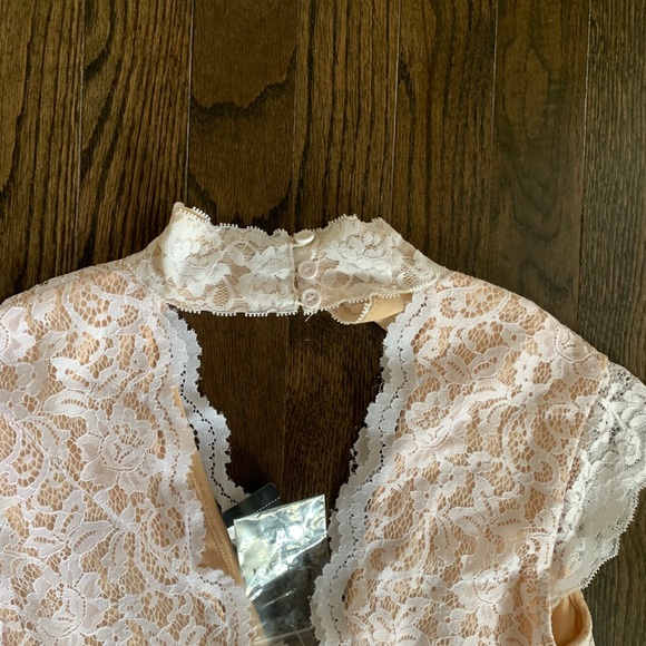 Bebe Lace Dress - Picture 5 of 6